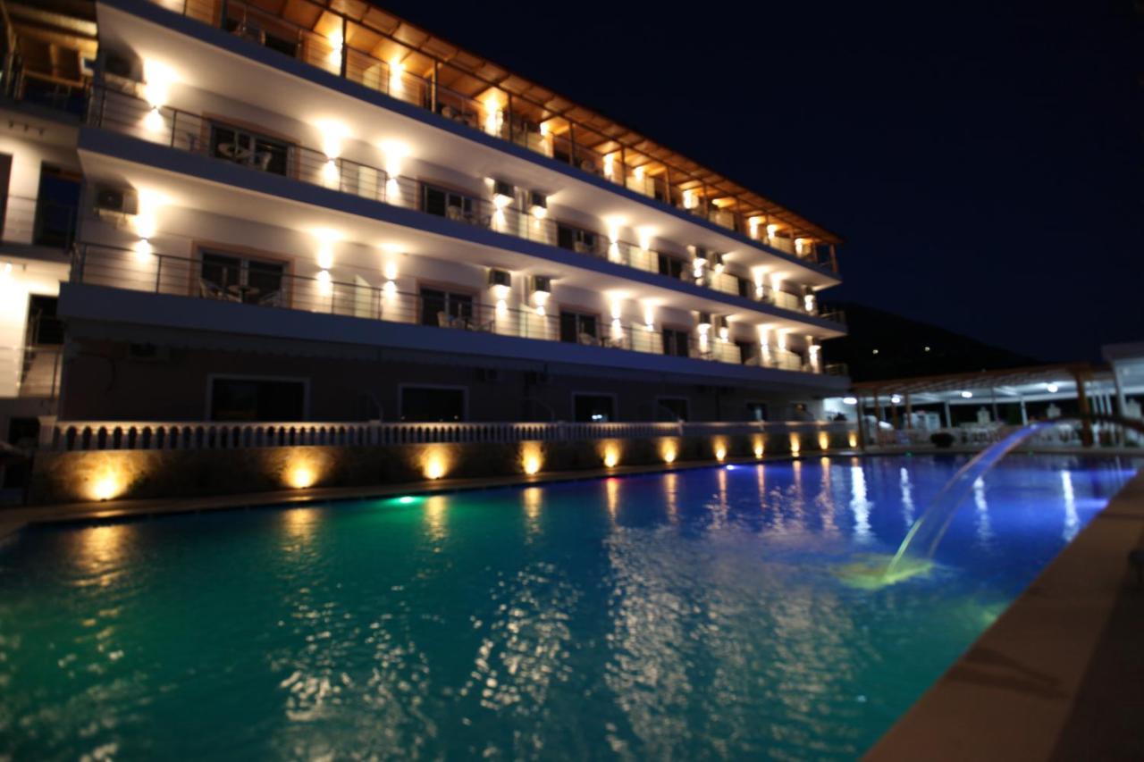 Hotel Riviera Borsh Exterior photo