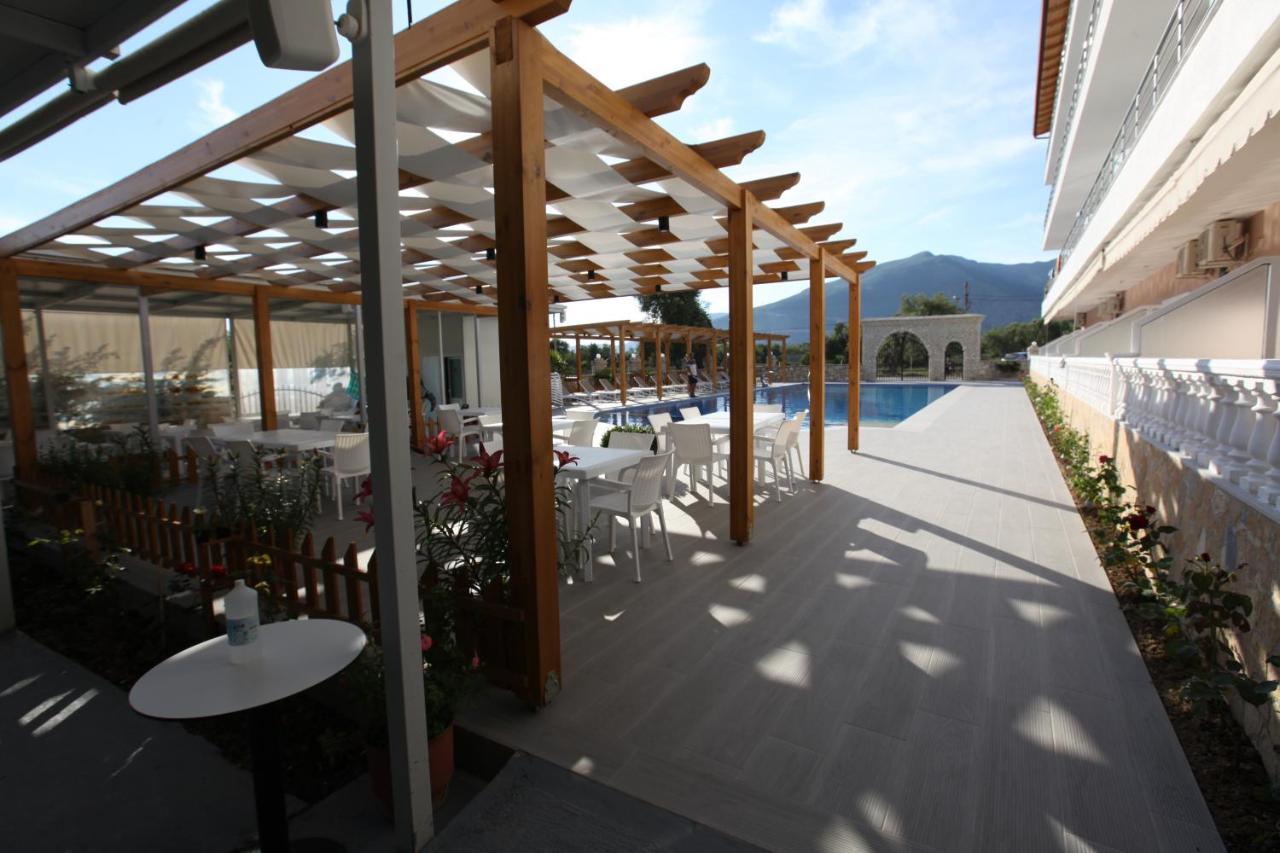 Hotel Riviera Borsh Exterior photo