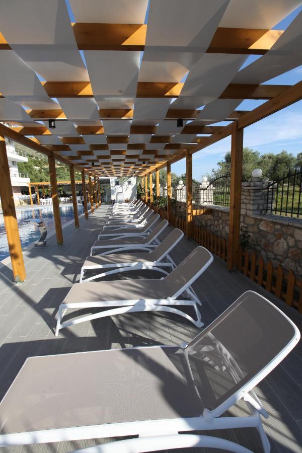 Hotel Riviera Borsh Exterior photo